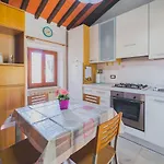 Casa Alex A Schiopparello - Goelba شقة