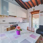 Casa Alex A Schiopparello - Goelba * بورتوفيرّايو