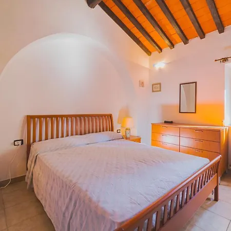 Apartment Casa Alex A Schiopparello - Goelba *