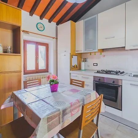 Casa Alex A Schiopparello - Goelba Apartment